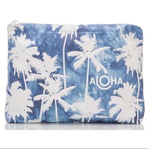 Mid Pouch | Coco Palms